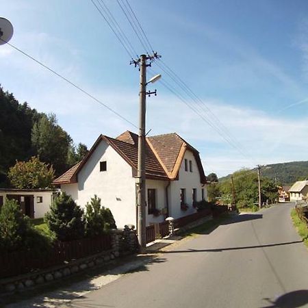 Penzion Pod Vejmutovym Lesom Kremnica Exterior foto
