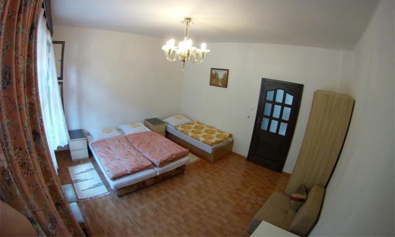 Penzion Pod Vejmutovym Lesom Kremnica Exterior foto
