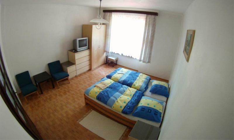 Penzion Pod Vejmutovym Lesom Kremnica Exterior foto