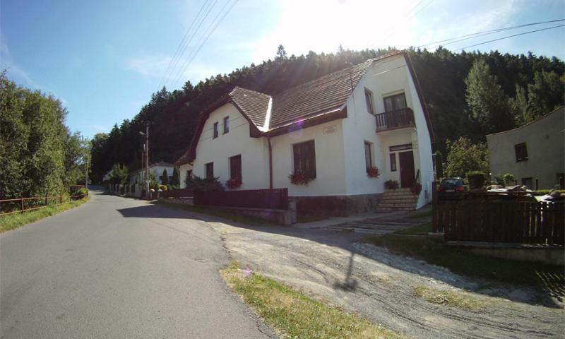 Penzion Pod Vejmutovym Lesom Kremnica Exterior foto